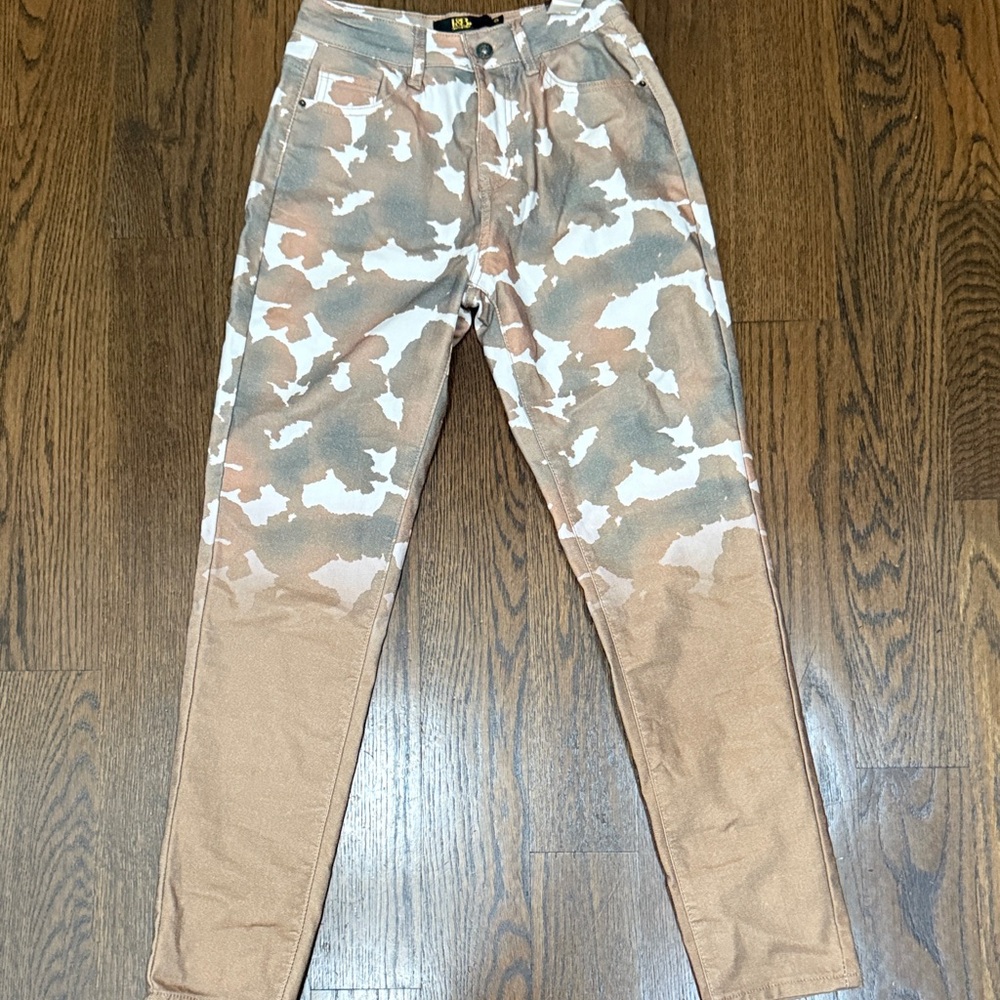 ❤️NWT Boutique L&B Women's Camouflage  Jeans - Brown and Tan Metallic